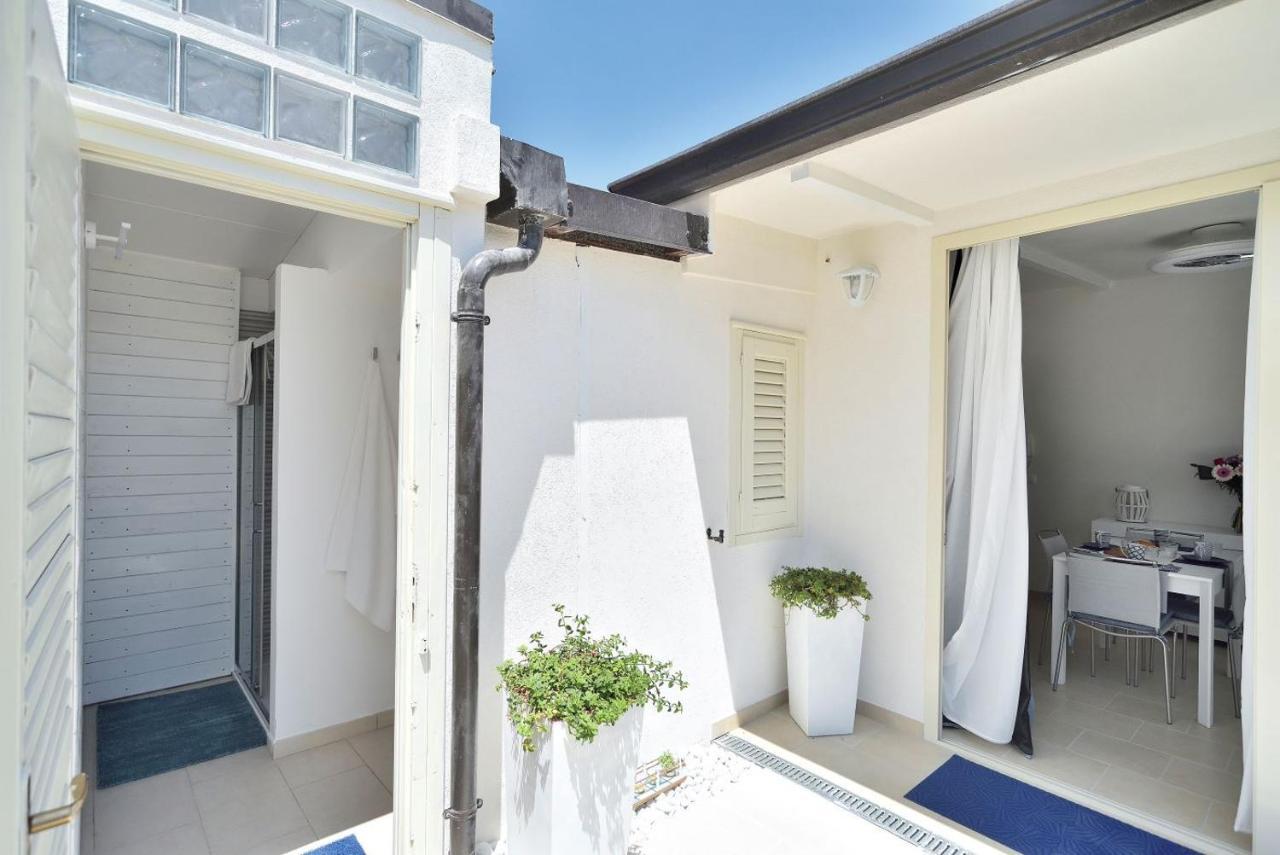 CASA SULLA SPIAGGIA con ACCESSO E SPIAGGIA PRIVATA Santa Maria Del Focallo Exterior foto