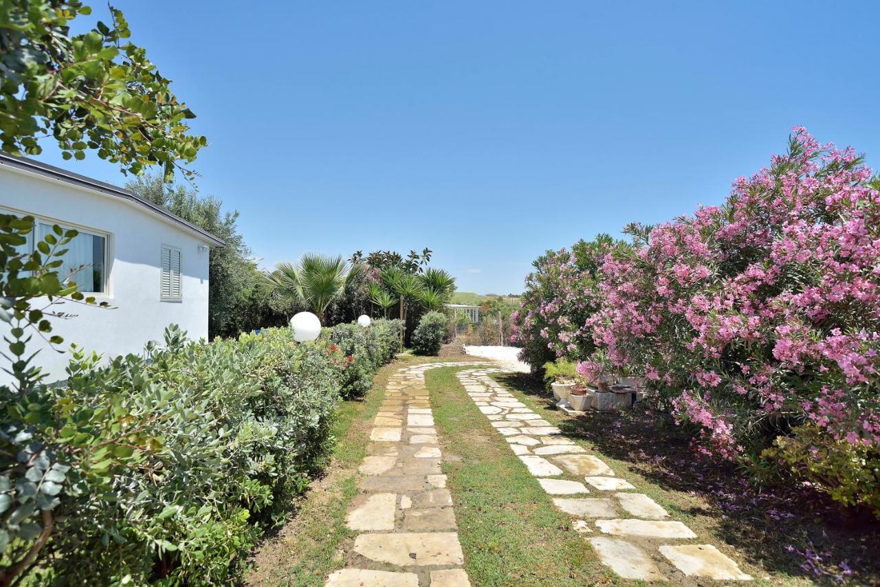 CASA SULLA SPIAGGIA con ACCESSO E SPIAGGIA PRIVATA Santa Maria Del Focallo Exterior foto