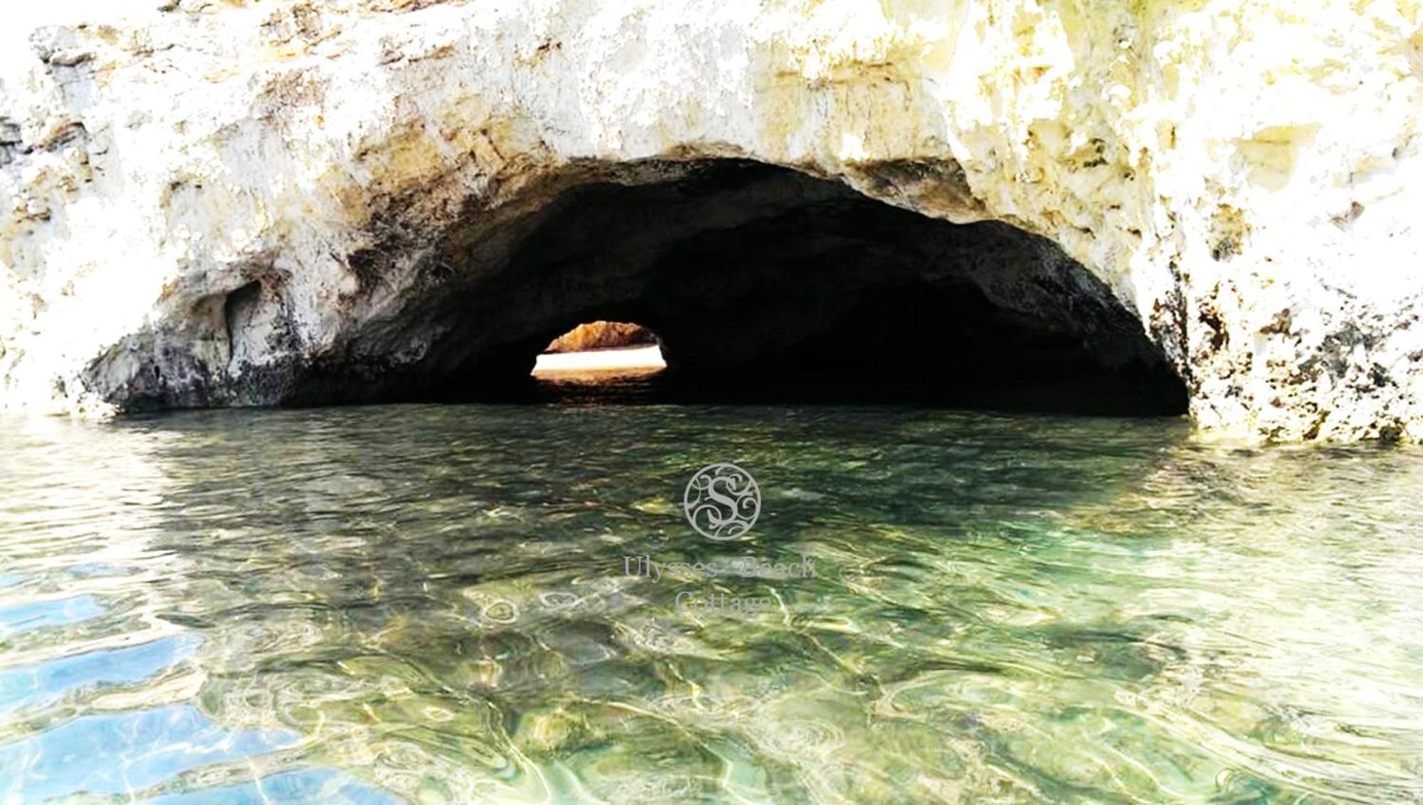 CASA SULLA SPIAGGIA con ACCESSO E SPIAGGIA PRIVATA Santa Maria Del Focallo Exterior foto